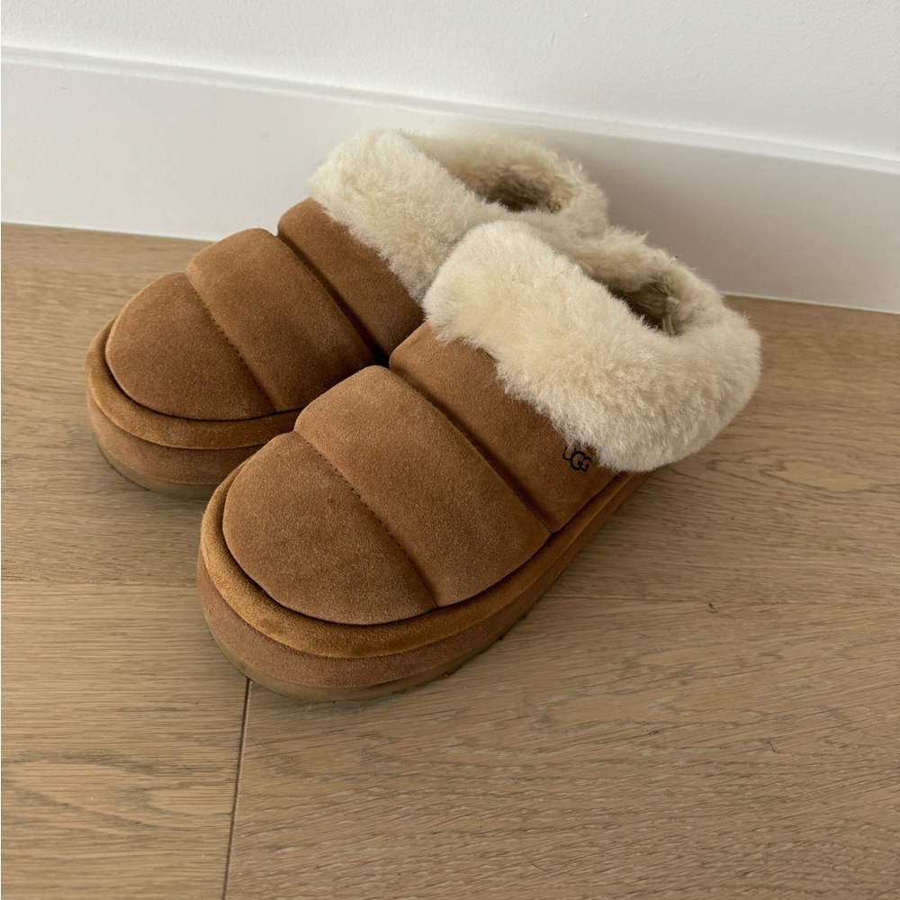 UGG Tazzlita -Size 8